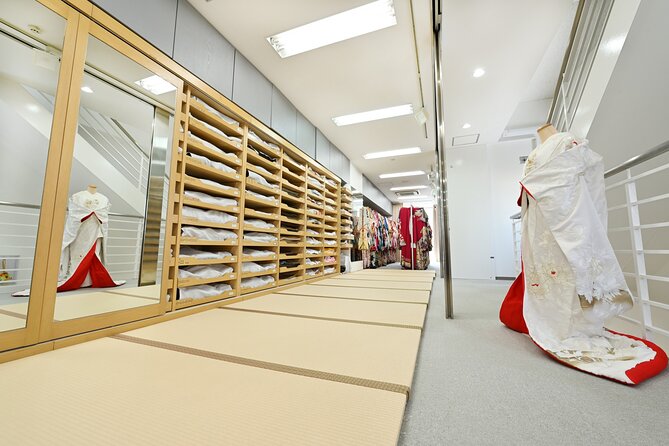 Hiroshima Kimono Rental and Photo Shoot - Choosing a Furisode in Hiroshima
