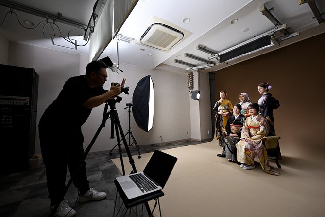 Hiroshima Kimono Rental and Photo Shoot - Professional Fitting Makes the Difference