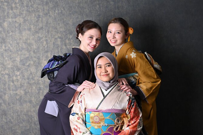 Hiroshima Kimono Rental and Photo Shoot - Furisode, Kimono, or Yukata?