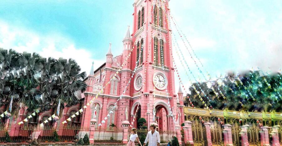 Ho Chi Minh City Instagram Tour: Hidden Gems (All-Inclusive) - The Pink Church and Minh Dang Quang Pagoda