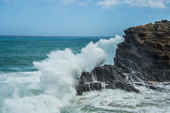 Honolulu Sea-Cliff with Sunset Photo Adventure - China Walls Is the Main Event