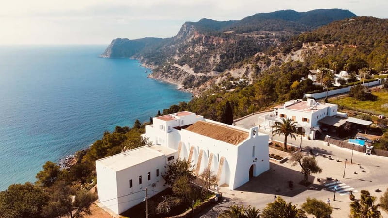 Ibiza: Half Day Island Tour with Iconic Photo Spots - A small group, with room to adjust