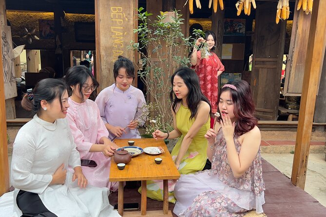 Instagram Tour Duong Lam Ancient Village with Train Street Visit - Timing, pickup, and what to clarify