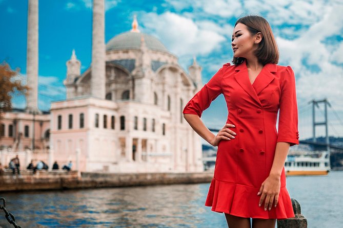 Istanbul Photoshoot Tours - Photo delivery: 25 edits, raw files, and timing