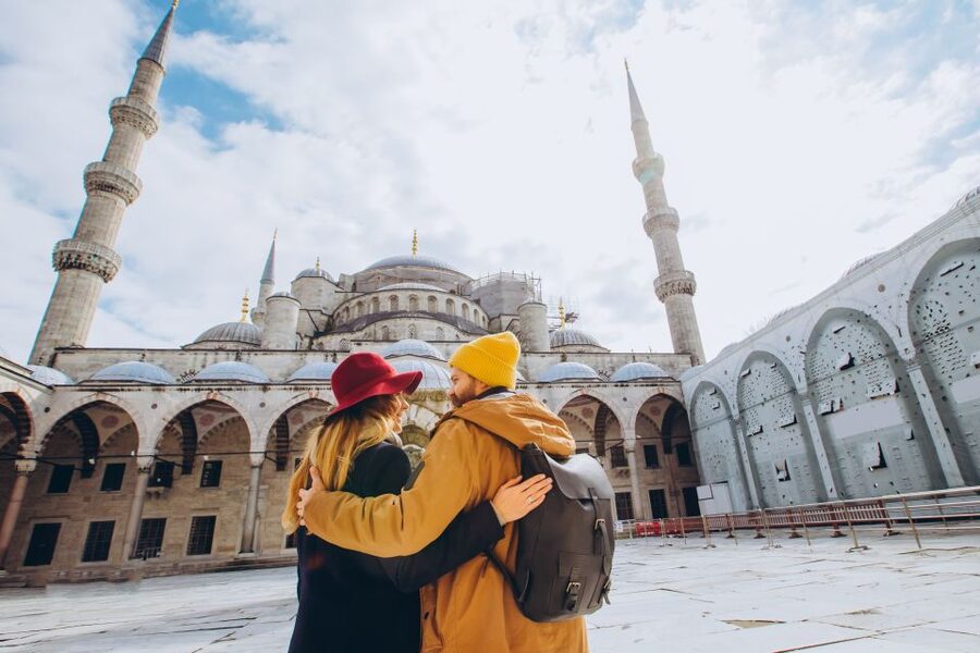 Istanbul: Private photoshoot at Hagia Sophia&Blue Mosque - Starting at Sultan Ahmet Park