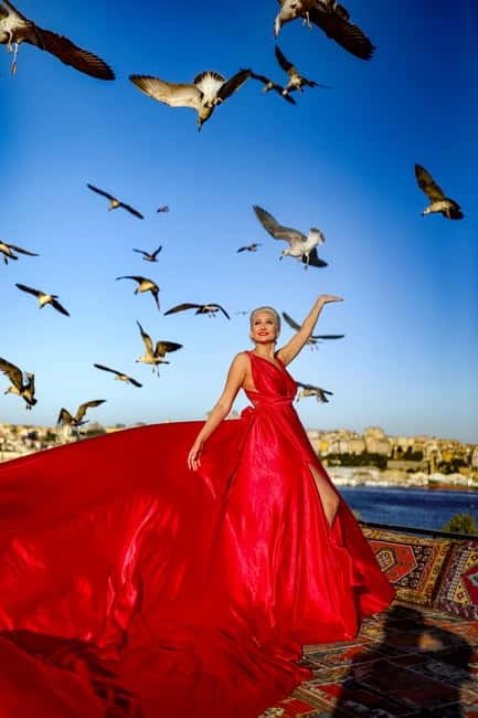 Istanbul: Professional Private Rooftop, Indoor Photoshoot - Ottoman style without a full-day costume rental