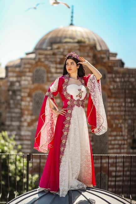 Istanbul: Professional Private Rooftop, Indoor Photoshoot - Is $65 a fair price?