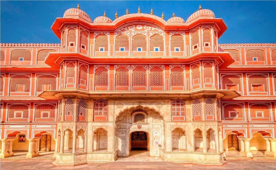 Jaipur: Full Day Sightseeing with Professional Photographer - Jantar Mantar and the science behind the stones