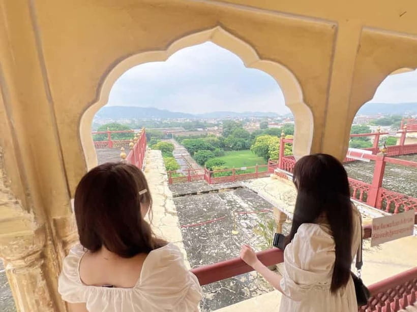 Jaipur: Instagram Photo Experience with a Guide - Hawa Mahal and the art of the quick frame