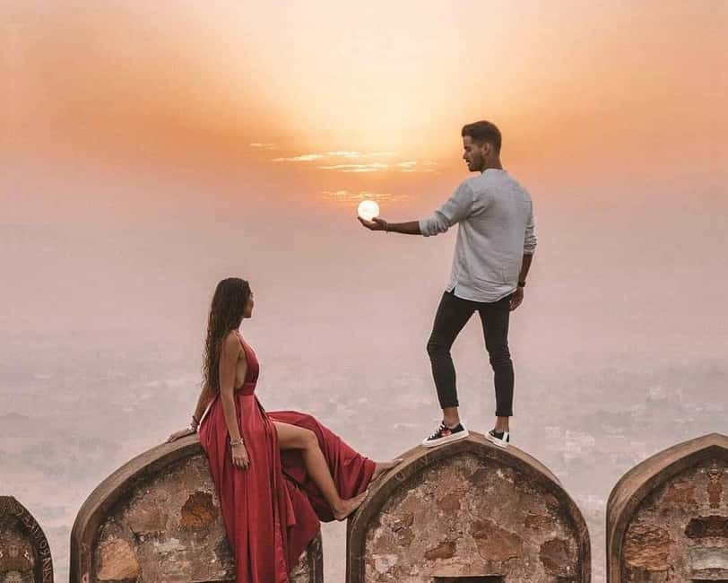 Jaipur: Instagram Photo Experience with a Guide - City Palace and Jantar Mantar side by side