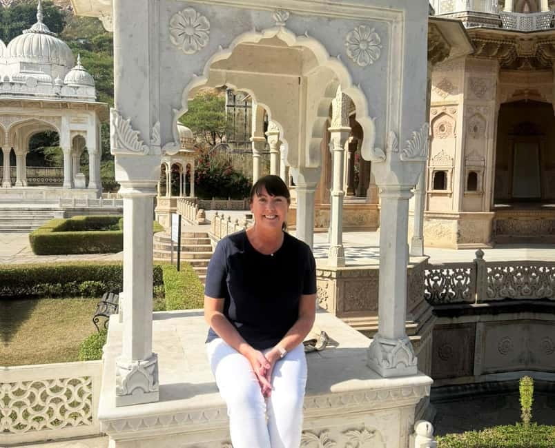 Jaipur: Private Half-Day Instagram Tour with Guide - Jal Mahal from the edge of Man Sagar Lake