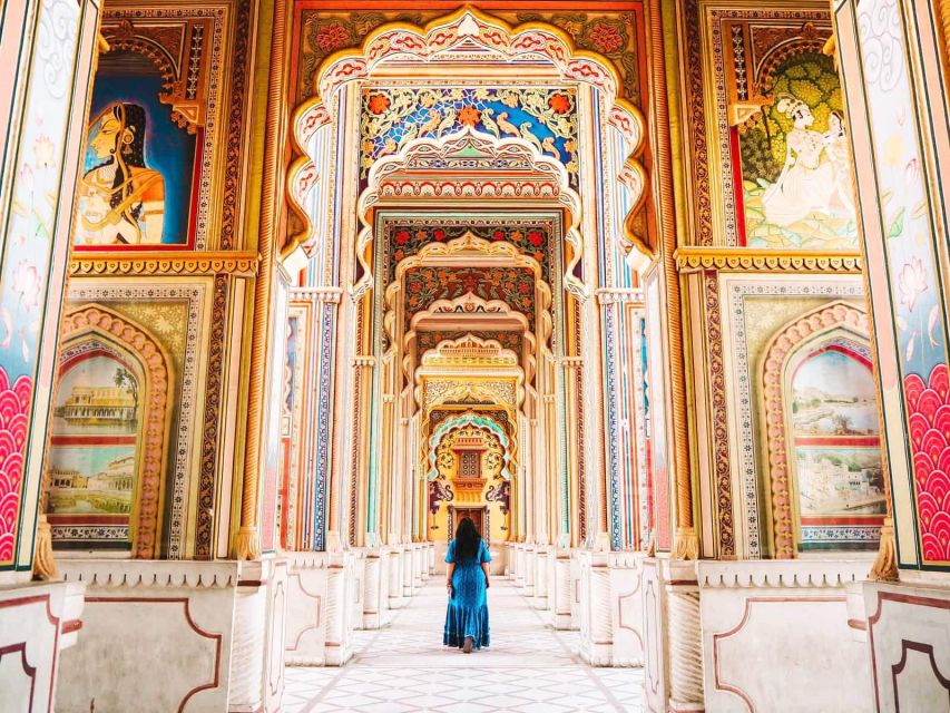 Jaipur: Private Instagram Tour of Top Photography Spots - Royal Gaitor is the quiet pause near Amber