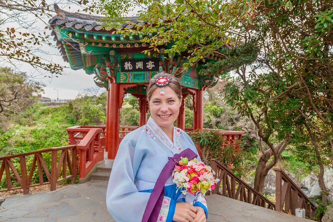 [Jeju] Hanbok Private guide tour & photo session in beautiful Yongduam rock, - What you receive for $77