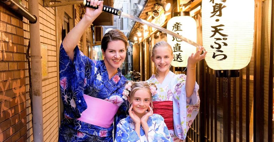 Kimono photoshoot-Includes 100 photo data - Is 100 Digital Photos a Good Value?