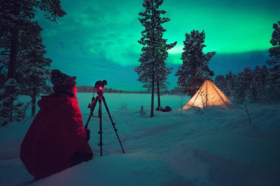 Kiruna: Northern Light Photo Tour with Equipment - Why the moving route matters near Kiruna