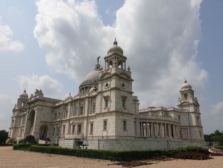 Kolkata Full-Day Street Photography Tour - Guide, transport, and flexibility