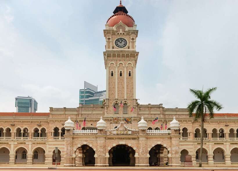 Kuala Lumpur: Half-Day Photo Tour with Petronas Twin Towers - Merdeka Square and the royal view