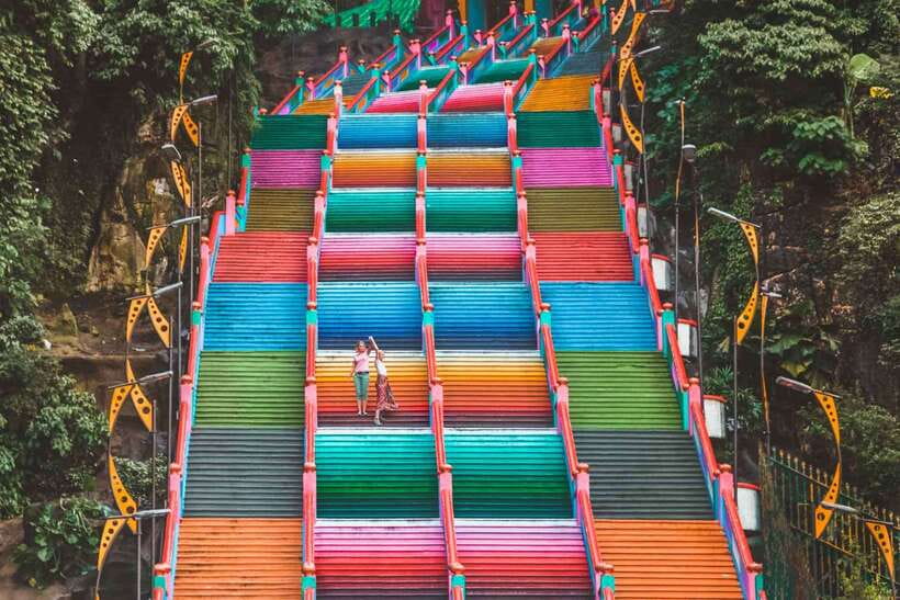 Kuala Lumpur: Private Highlights Instagram Tour - Batu Caves delivers the biggest physical challenge