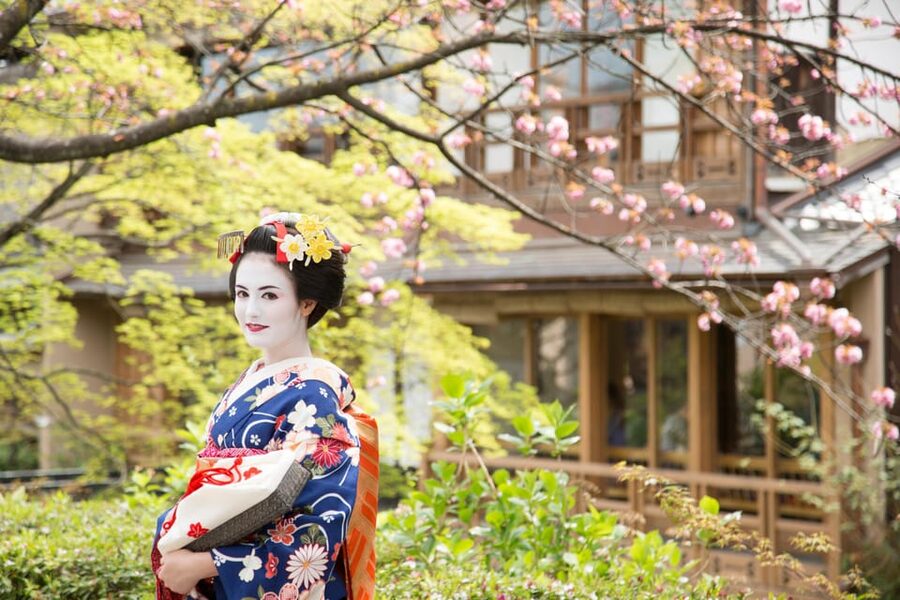 Kyoto: Maiko Makeover and Photoshoot Experience - Is $140 a fair price?