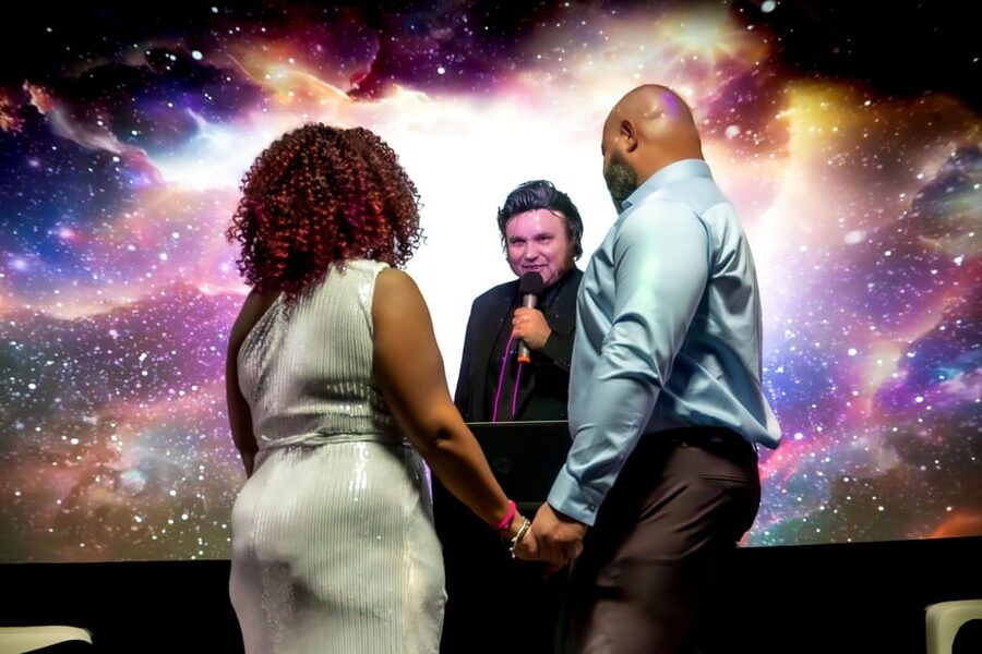 Las Vegas: Cosmic Space Wedding + Spectacular Photography - Who will enjoy this ceremony most