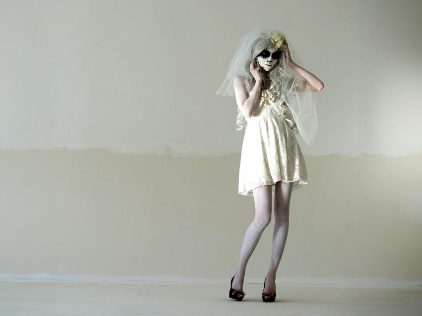 Las Vegas: Haunted House Wedding Ceremony + Photography - What happens during the 45-minute ceremony