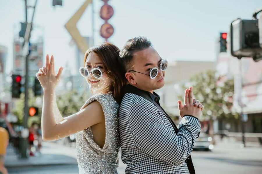 Las Vegas: Wedding Chapel Photography Session - Accessibility, language, and group size