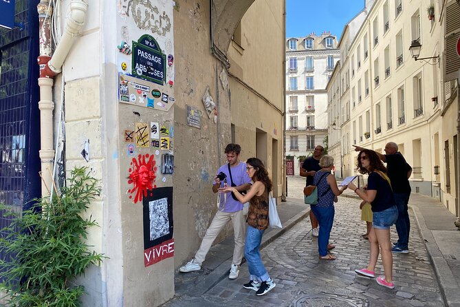Learn the art of street photography in the heart of Montmartre! - What Clara Teaches Along the Way