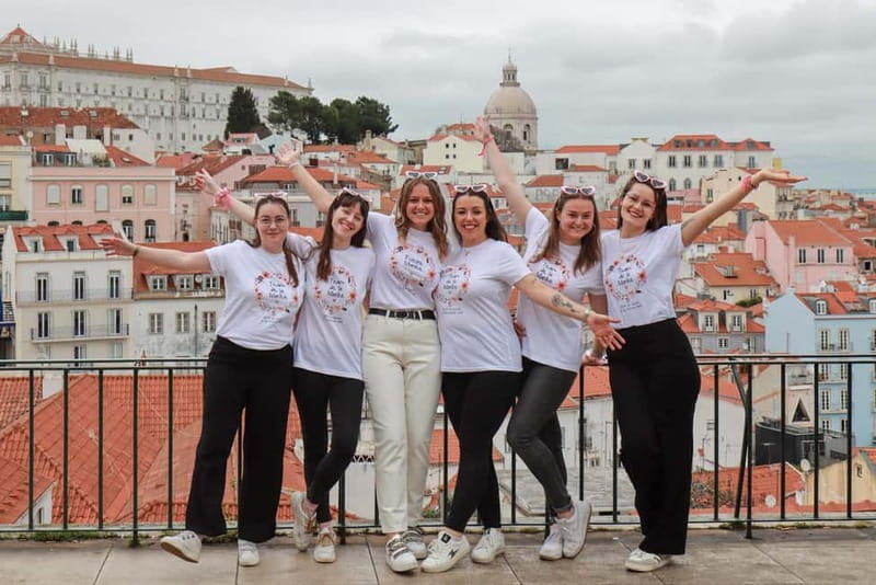 Lisbon: Bachelorette Party Photoshoot Tour - Meeting at Praça do Comércio