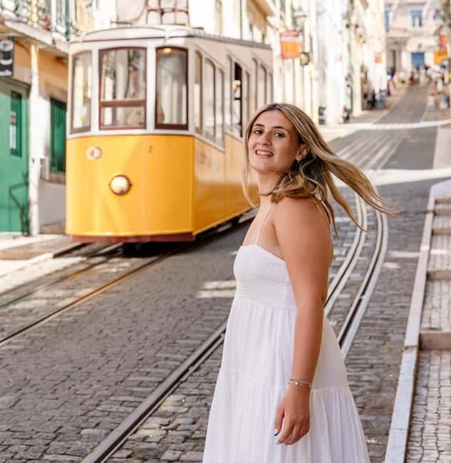 Lisbon: Instagram Hotspots Photoshoot - Santa Justa Lift from below and above