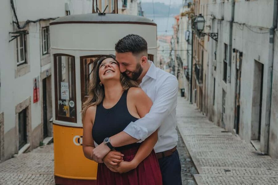Lisbon photo shoot with a highlight video - What changes with the 20, 40, and 60-minute packages