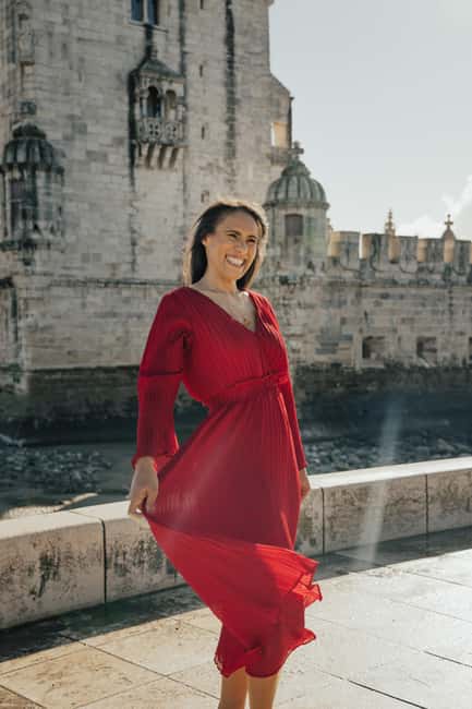 Lisbon photo shoot with a highlight video - Should you book this Lisbon photo shoot?