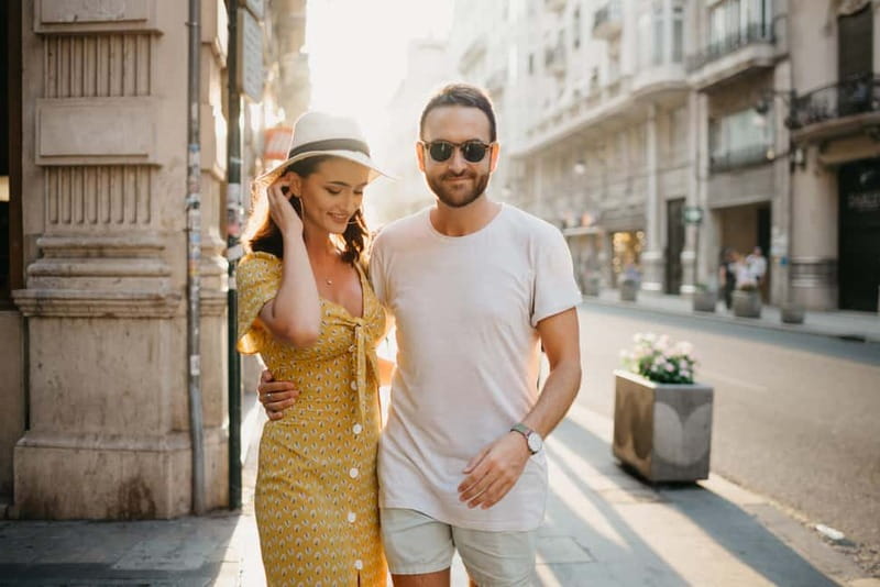 Lisbon Photoshoot - Who should book this Lisbon photo session
