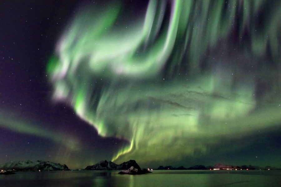 Lofoten: Northern Lights Tour with Photographer - A route chosen for clearer skies