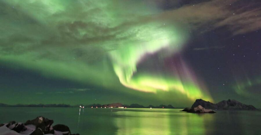 Lofoten: Northern Lights Tour with Photographer - The evening begins with a small-group pickup