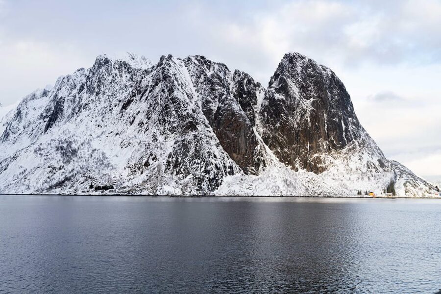 Lofoten: Reine, Hamnøy, and Skariskøya Photo Tour - Why this full-day Lofoten route works