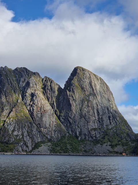 Lofoten: Reine, Hamnøy, and Skariskøya Photo Tour - Skariskøya and the quieter side of the route