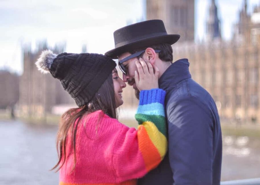 London: Iconic Sights Photo Walking Tour - Meeting the photographer at Trafalgar Square
