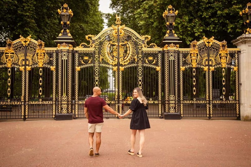 London: Private Couples Photography Session with Landmarks - Is $161 good value for two people?