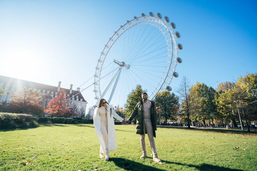 London: Private Photo Session in Westminster - Big Ben: London’s strongest opening backdrop