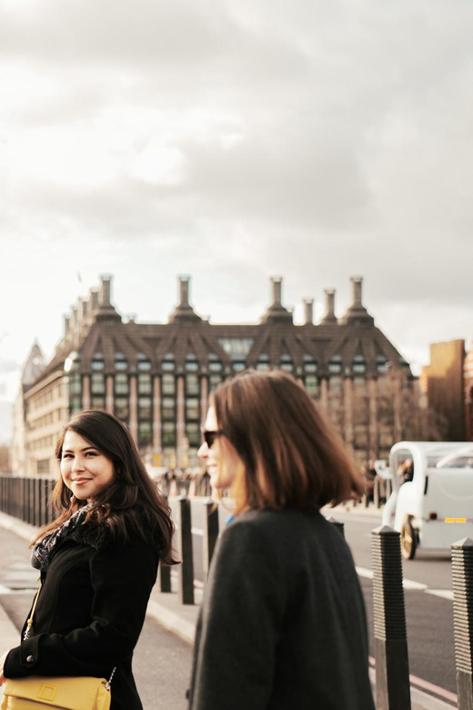 London: Private Photography with Professional Photographer - Choosing between Westminster, Tower Bridge, and Notting Hill