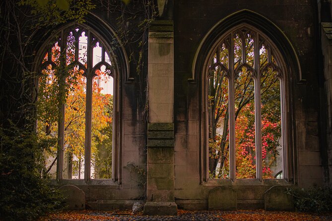 London through the lens: Iconic photo spots, hidden gems & food. - Why this photo walk works in central London