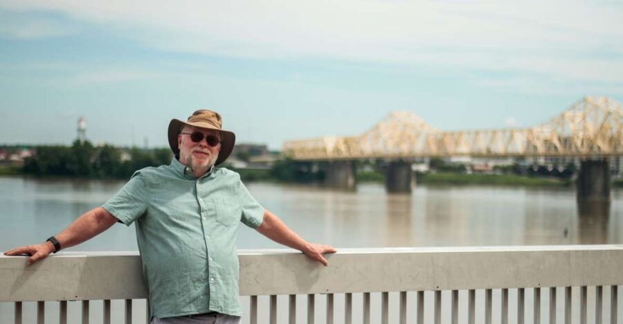 Louisville: Photoshoot Walking Tour with Pictures - What the one-hour schedule means