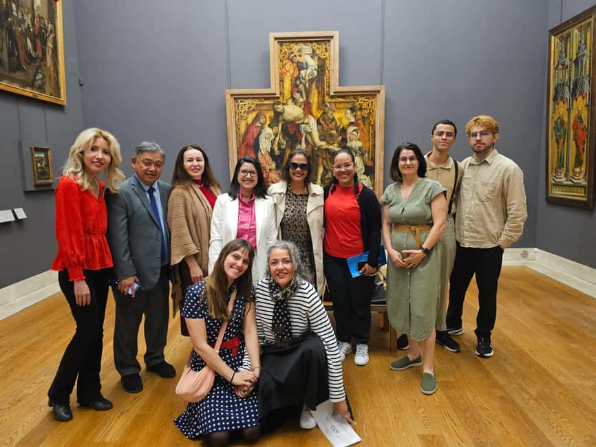 Louvre Museum (Essential) – 2-hour visit in Portuguese with a photo session - Why this Louvre tour works for first-time visitors
