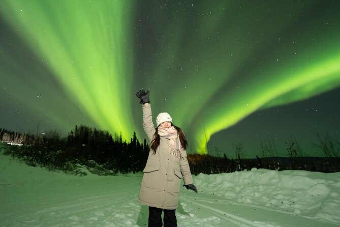 Luxury RV Small Group Aurora Chasing Tour with Photography - A small group with room for direct help