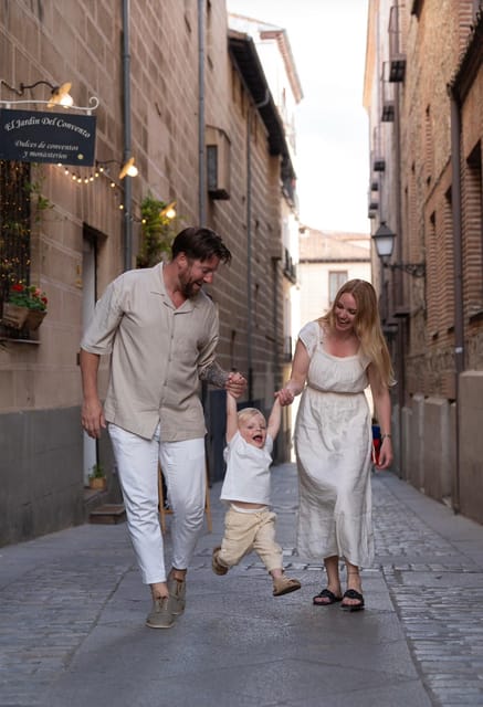 Madrid: Private Photo Tour with a Professional Photographer - Sabatini Gardens and the final photographs