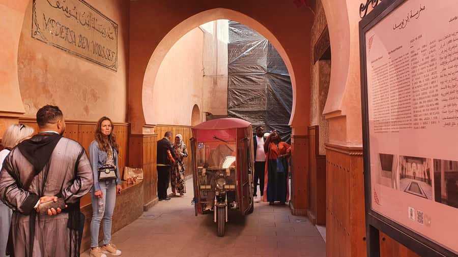 Marrakech Tuk-Tuk Tour with Photography Museum+Secret Garden - Maison de la Photographie and Morocco through old images