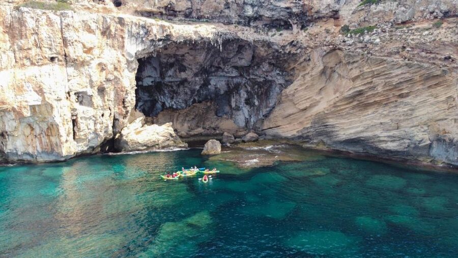 MENORCA: Kayak cave route + photo session. - Price, timing, and practical value