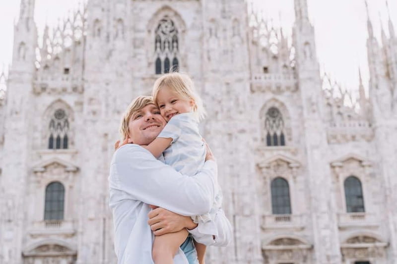 Milan: Photoshoot at the Cathedral - What the photographer actually adds