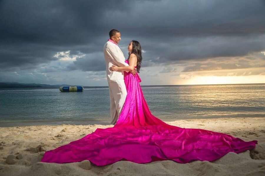 Montego Bay: Flying Dress Photoshoot in Montego Bay Jamaica - Who should book this photo session?