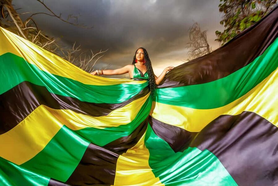 Montego Bay: Flying Dress Photoshoot in Montego Bay Jamaica - The real appeal: Jamaica becomes your photo studio